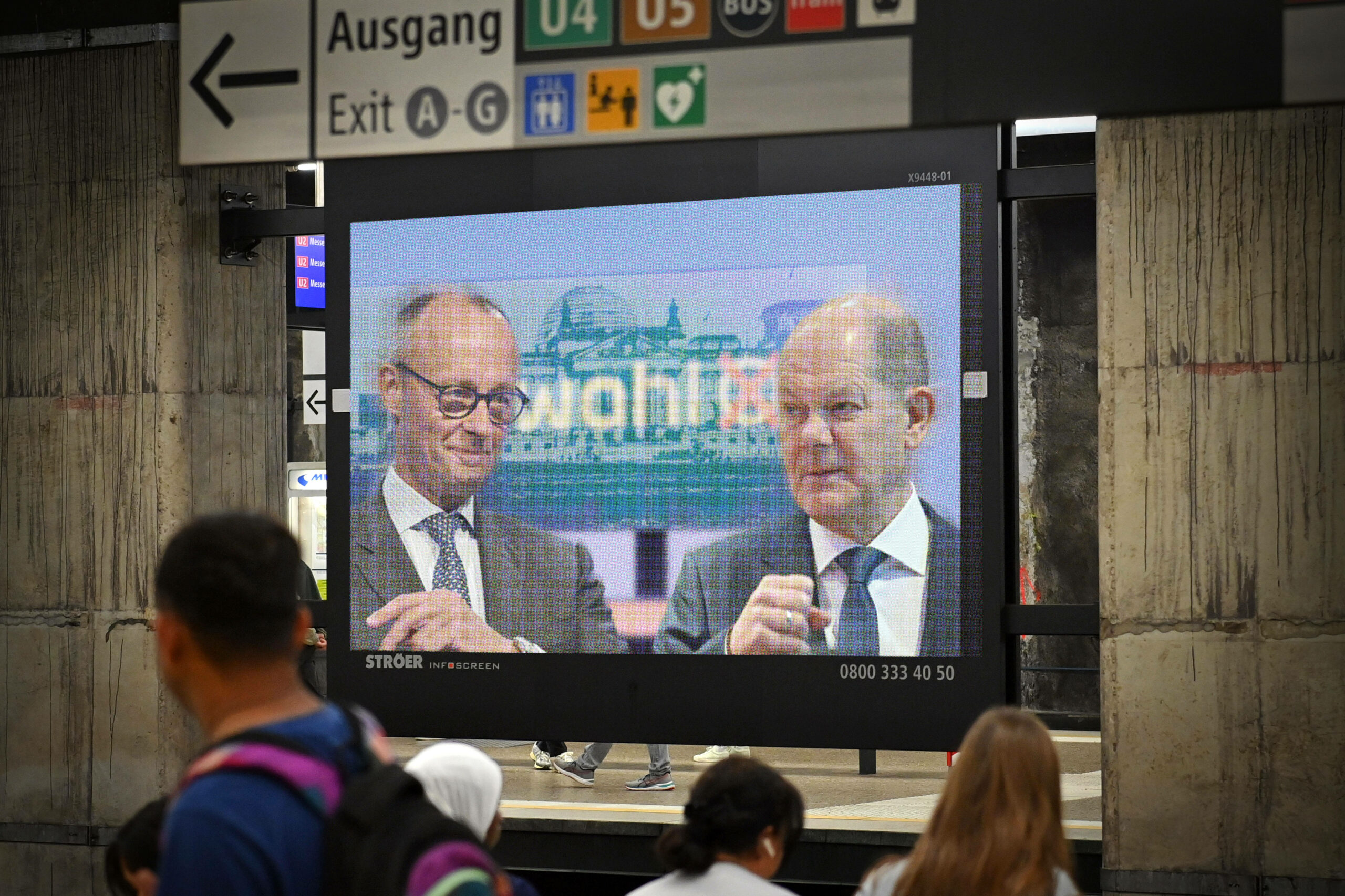 Bundeskanzler: Friedrich Merz will es werden, Olaf Scholz will es bleiben. Doch beide stärken mit ihrem Machtstreben die antidemokratischen Kräfte in Deutschland.