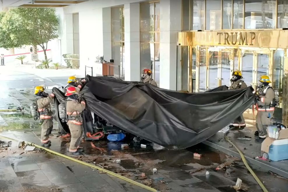 Am Mittwochmorgen explodierte ein Tesla-Fahrzeug vor dem Trump International Hotel in Las Vegas.