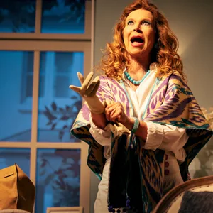 Schauspielerin Marion Kracht auf der Bühne