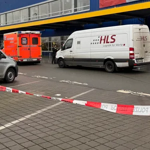 Geldtransporter bei Ikea in Morfleet überfallen – Großeinsatz der Polizei