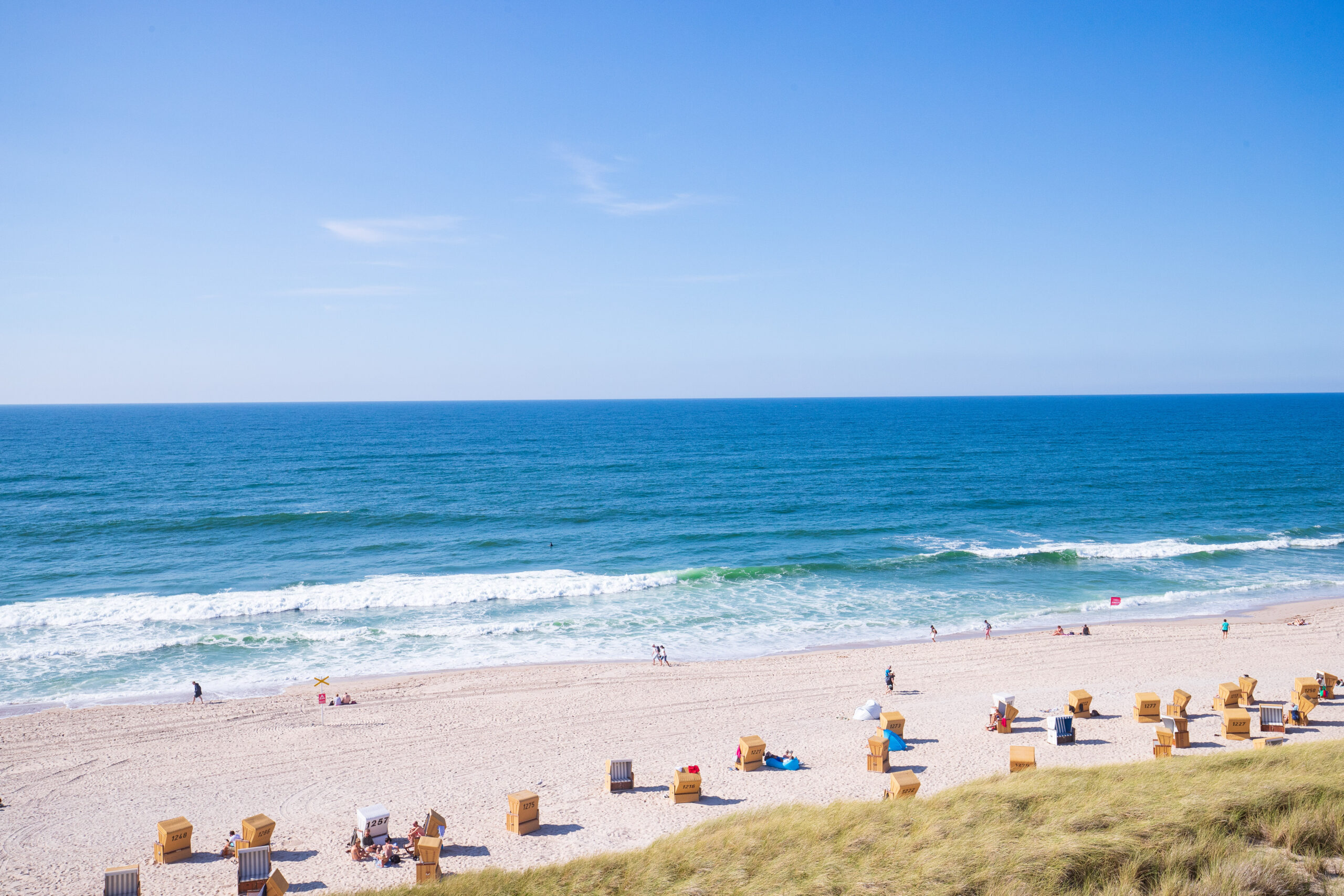 Badegäste auf Sylt: Die Nordsee wird immer wärmer.