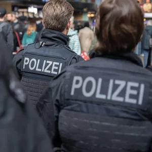 Der Mann musste nach der Überprüfung in Haft. (Symbolfoto)