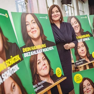 Katharina Fegebank und ihre Wahlplakate