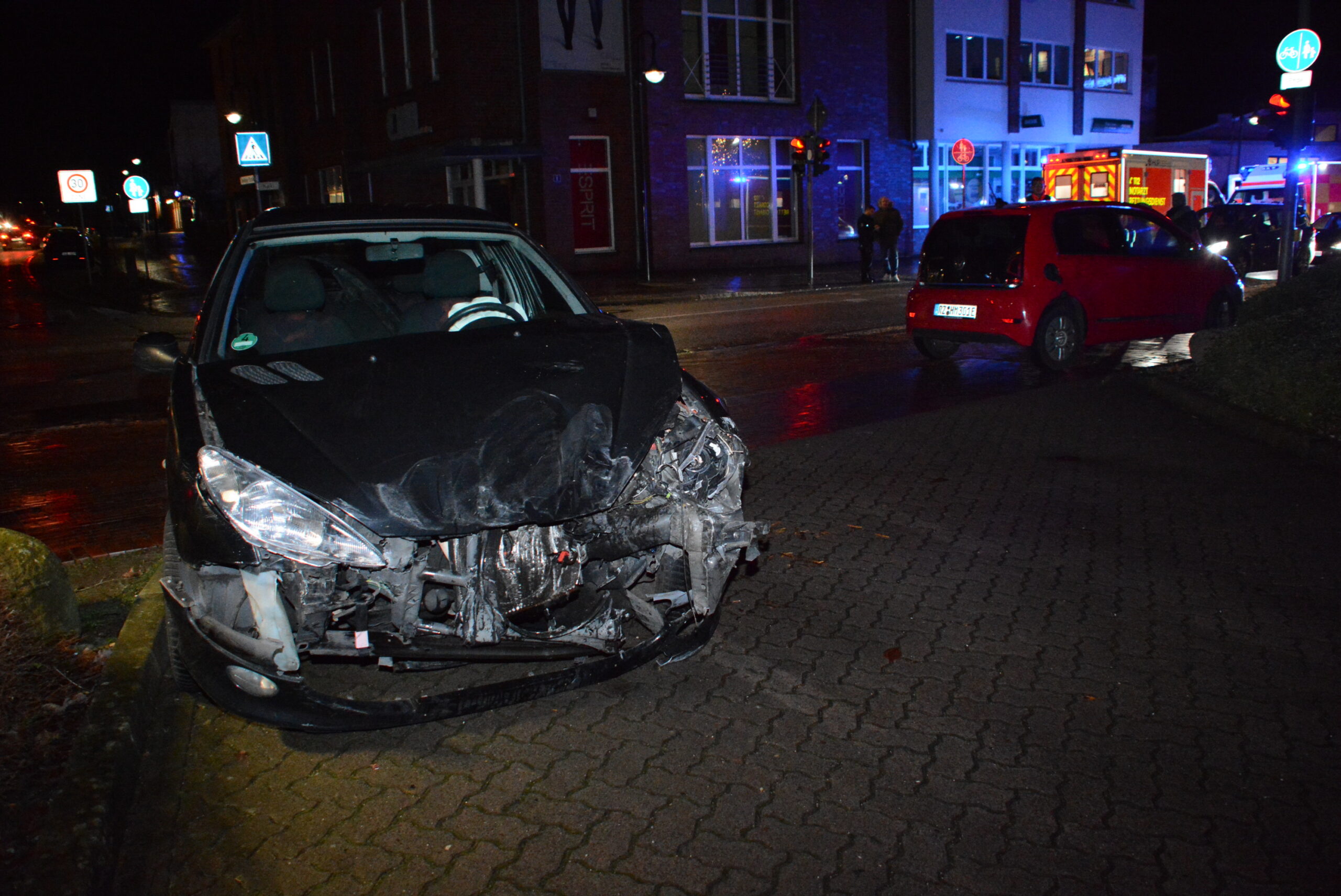 Ein Unfall in Schwarzenbek forderte zwei Verletzte.