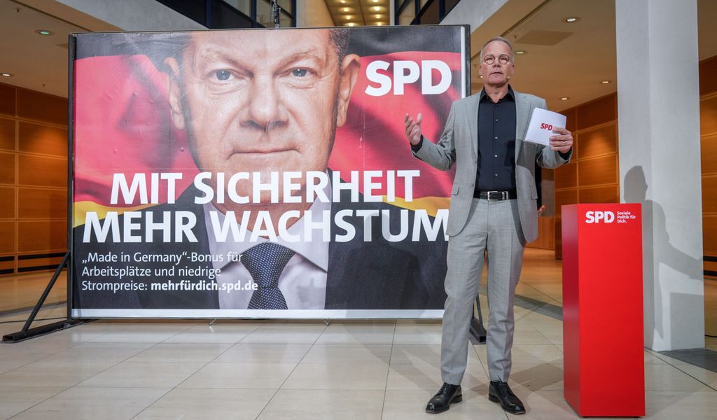 scholz-mit-deutschlandfahne-so-will-die-spd-jetzt-gewinnen