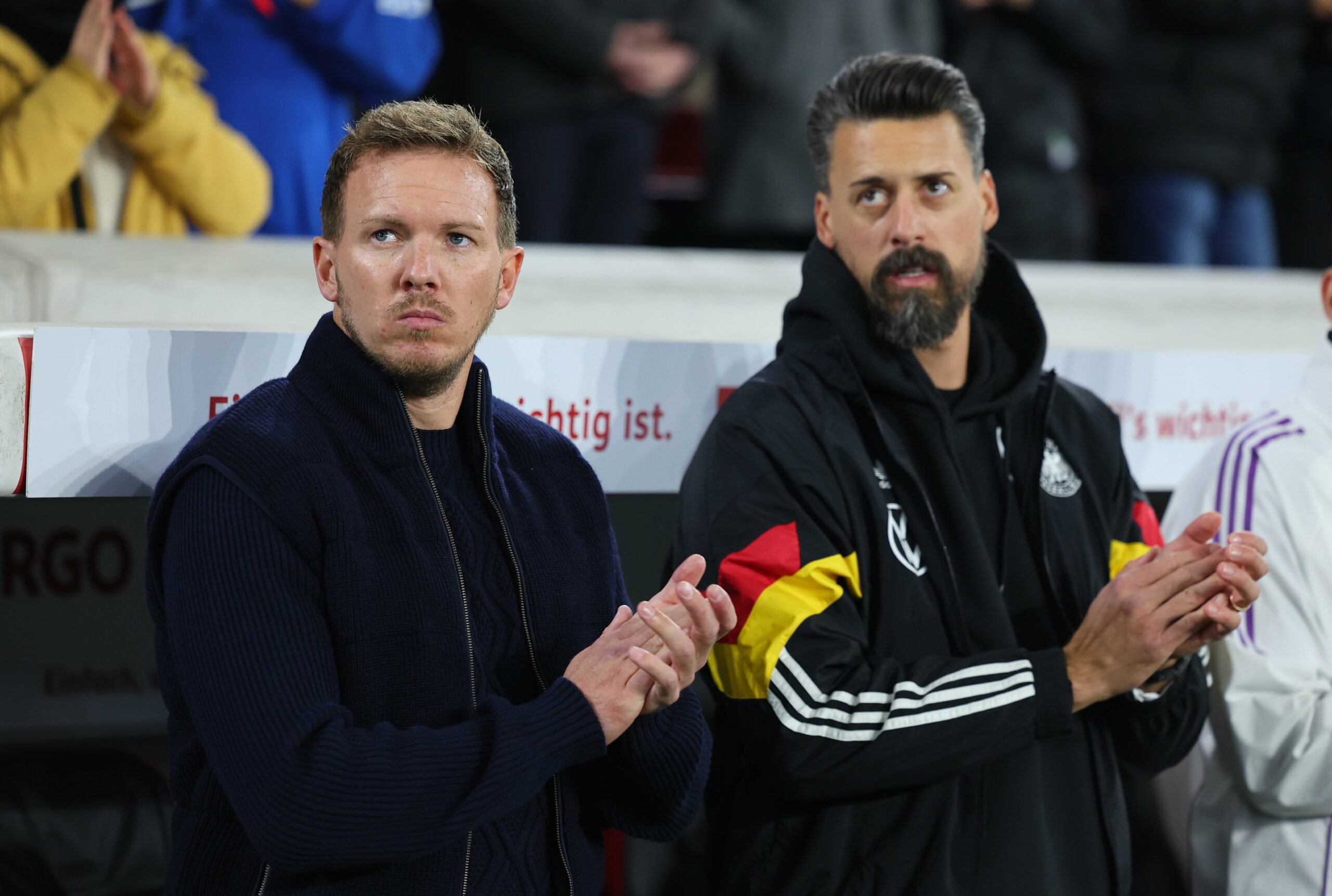 Julian Nagelsmann neben Sandro Wagner