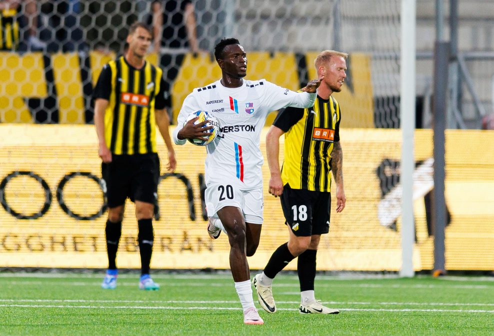 Abdoulie Ceesay feiert seinen Europapokal-Treffer für Paide gegen Häcken Göteborg.