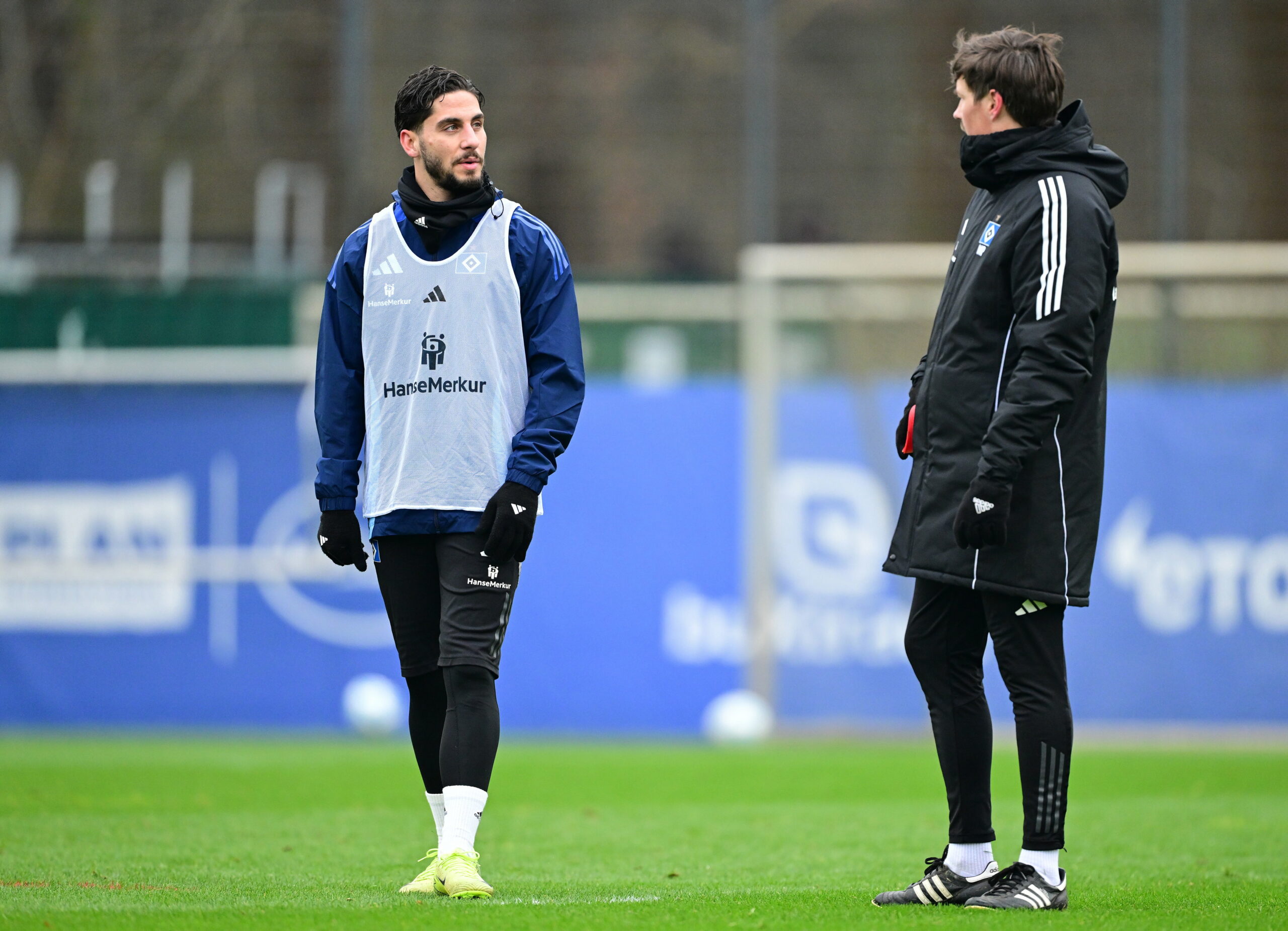 HSV-Trainer Merlin Polzin im Gespräch mit Ludovit Reis