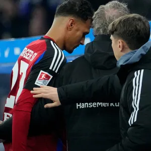 Davie Selke geht vom Platz