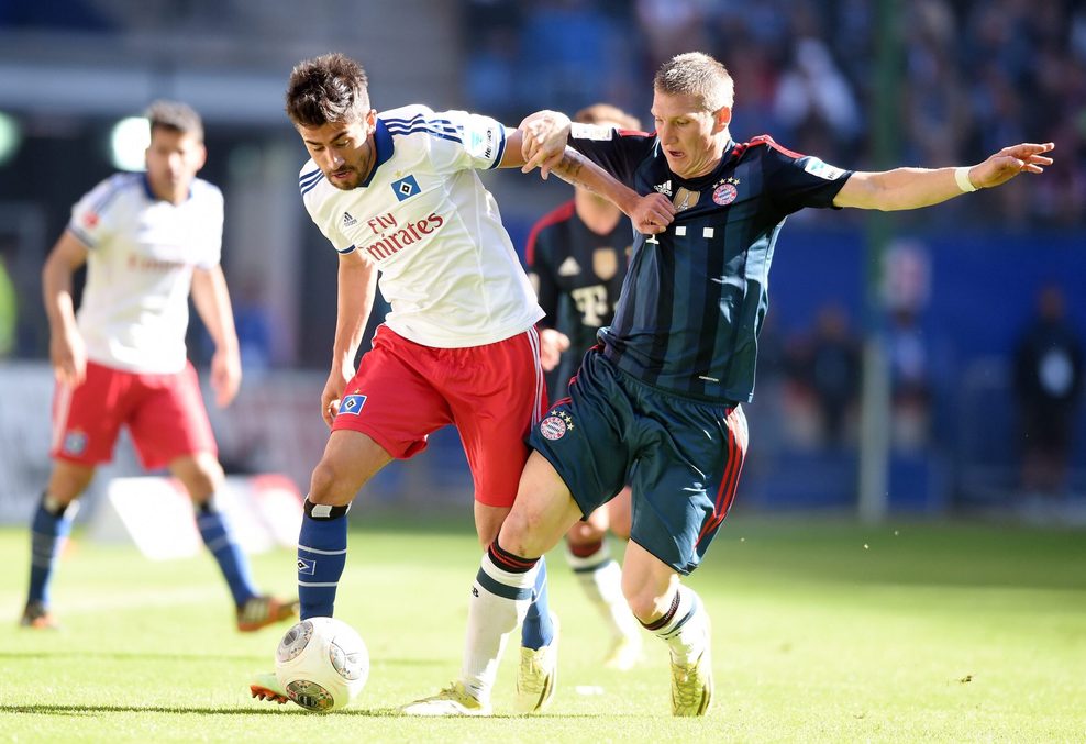 HSV-Profi Kerem Demirbay 2014 im Bundesliga-Spiel gegen Bayerns Bastian Schweinsteiger