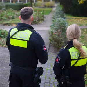 Gedenkstätte Ahlem mit volksverhetzenden Parolen beklebt