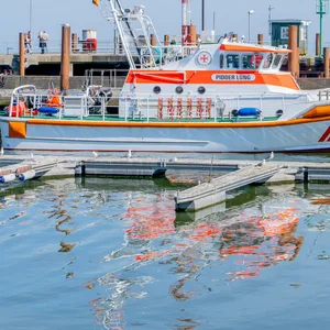 Seenotrettungskreuzer Pidder Lüng im Hafen von List auf Sylt
