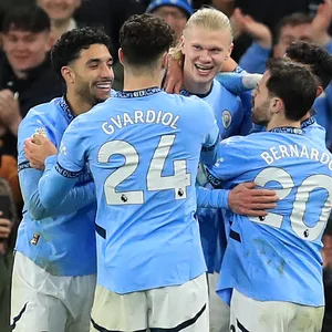 Omar Marmoush jubelt im Trikot von für Manchester City.