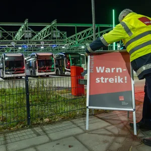 Warnstreik bei den Verkehrsbetrieben Hamburg-Holstein (VHH)