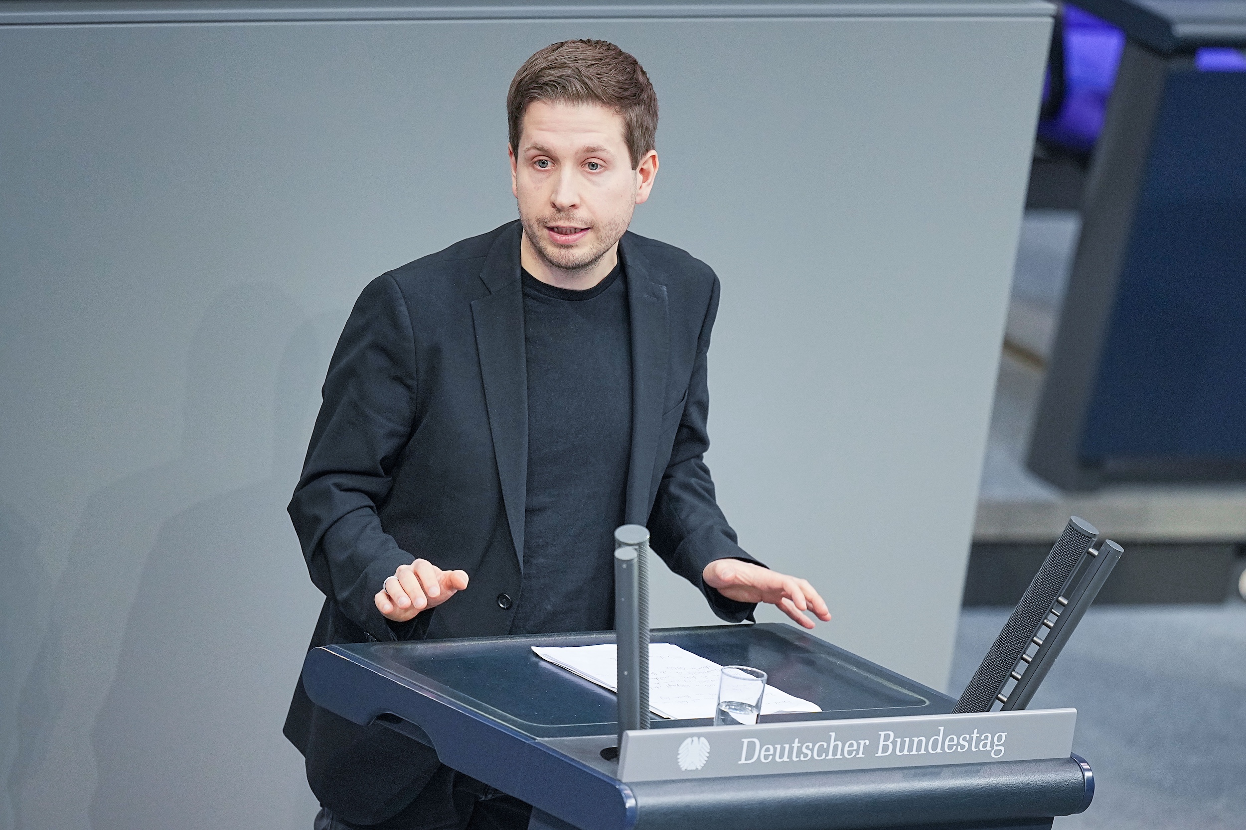 Kevin Kühnert, ehemaliger SPD- Generalsekretär, spricht im Bundestag in der Generaldebatte zur „Situation in Deutschland”.