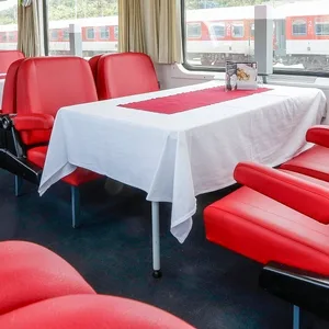 Der Speisewagen der Eurocity-Züge zwischen Prag und Hamburg, den die tschechischen Bahn betreibt.