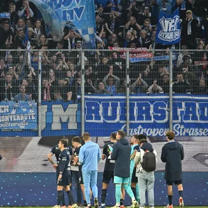 Bochum Fans bejubeln ihre Mannschaft