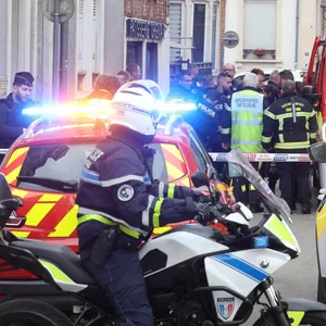 Mindestens ein Mensch ist bei einem mutmaßlichen Terroranschlag in Mulhouse im Elsass gestorben.