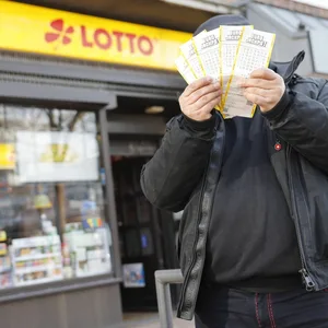 Plötzlich Millionär: Amir D. (47) hat im Lotto gewonnen. Aus Angst vor negativen Reaktionen möchte er nicht erkannt werden.