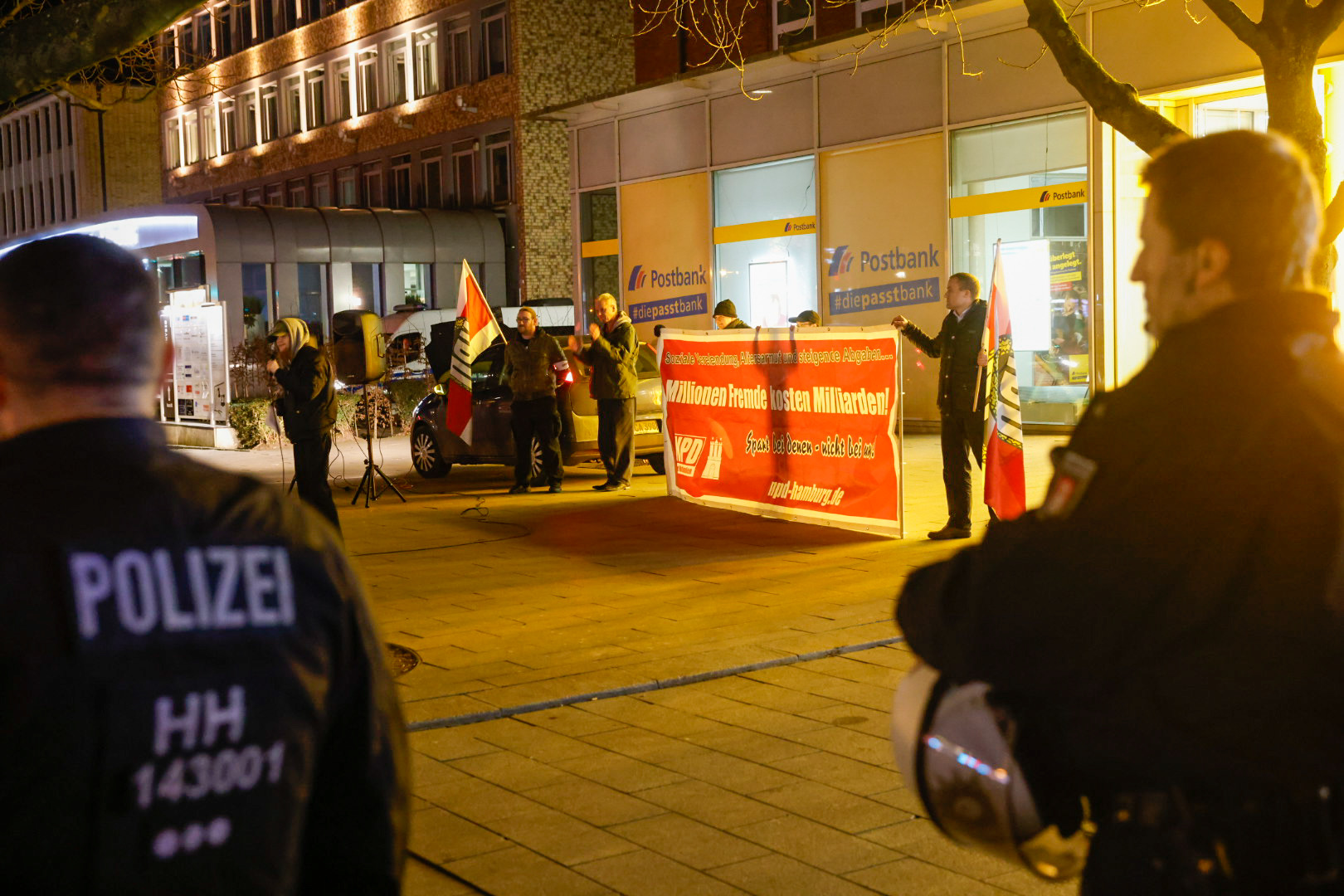 Die Kundgebung fand am Mittwochabend in der Schloßstraße statt.