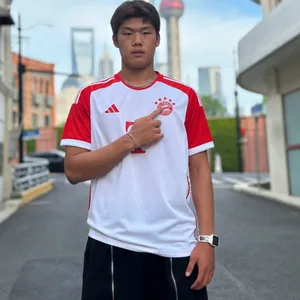 Guo Jiaxuan im Trikot des FC Bayern