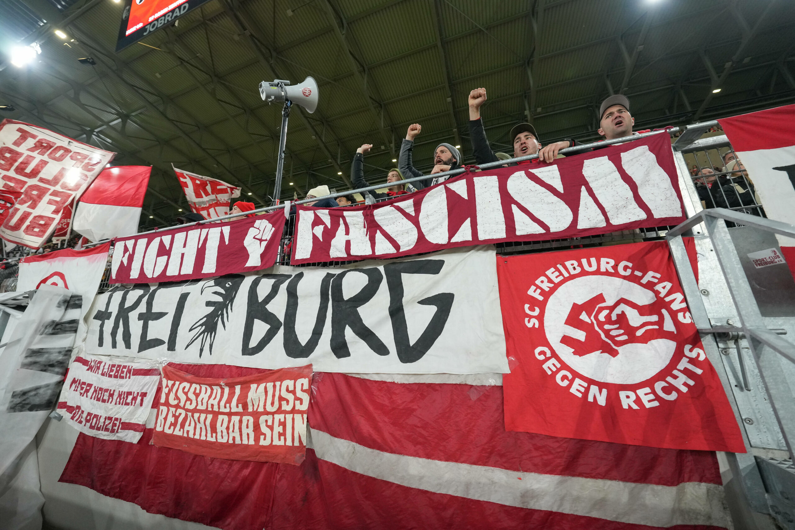 Banner von Ultras des SC Freiburg