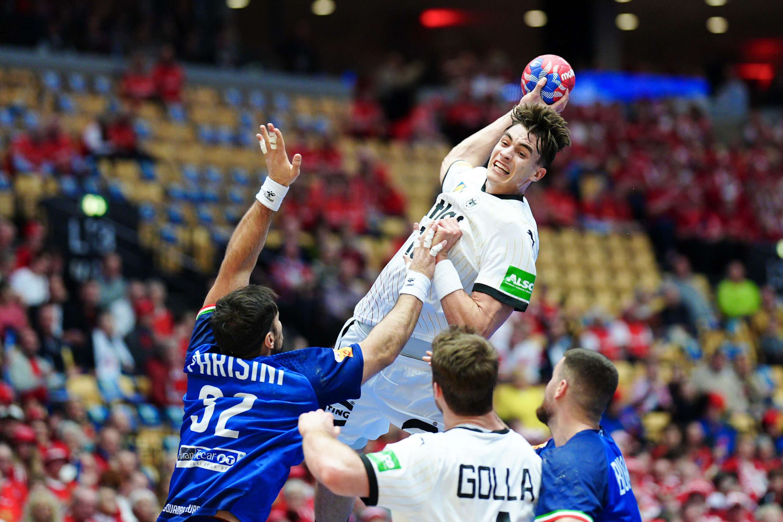 Handball-WM Deutschland gegen Italien, Köster wirft den Ball