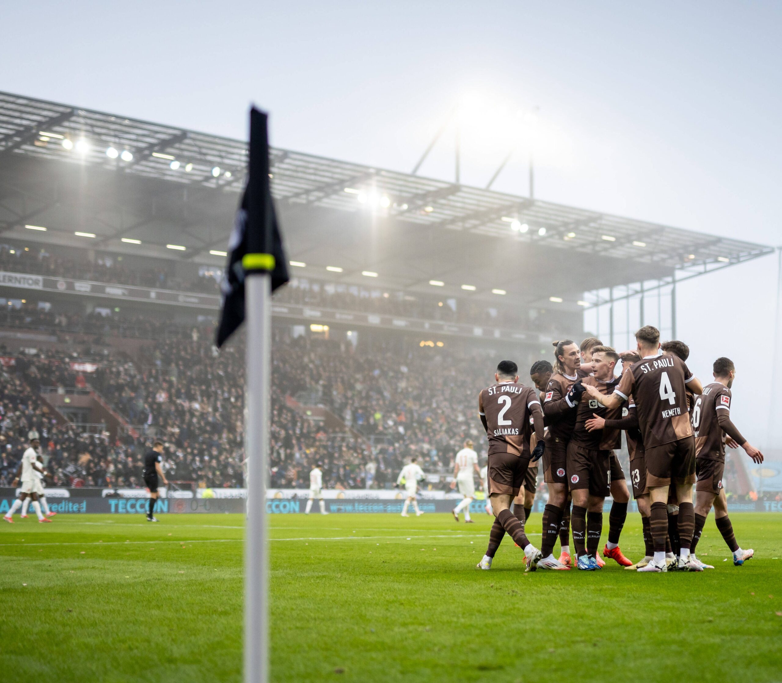 St. Pauli bejubelt ein Tor