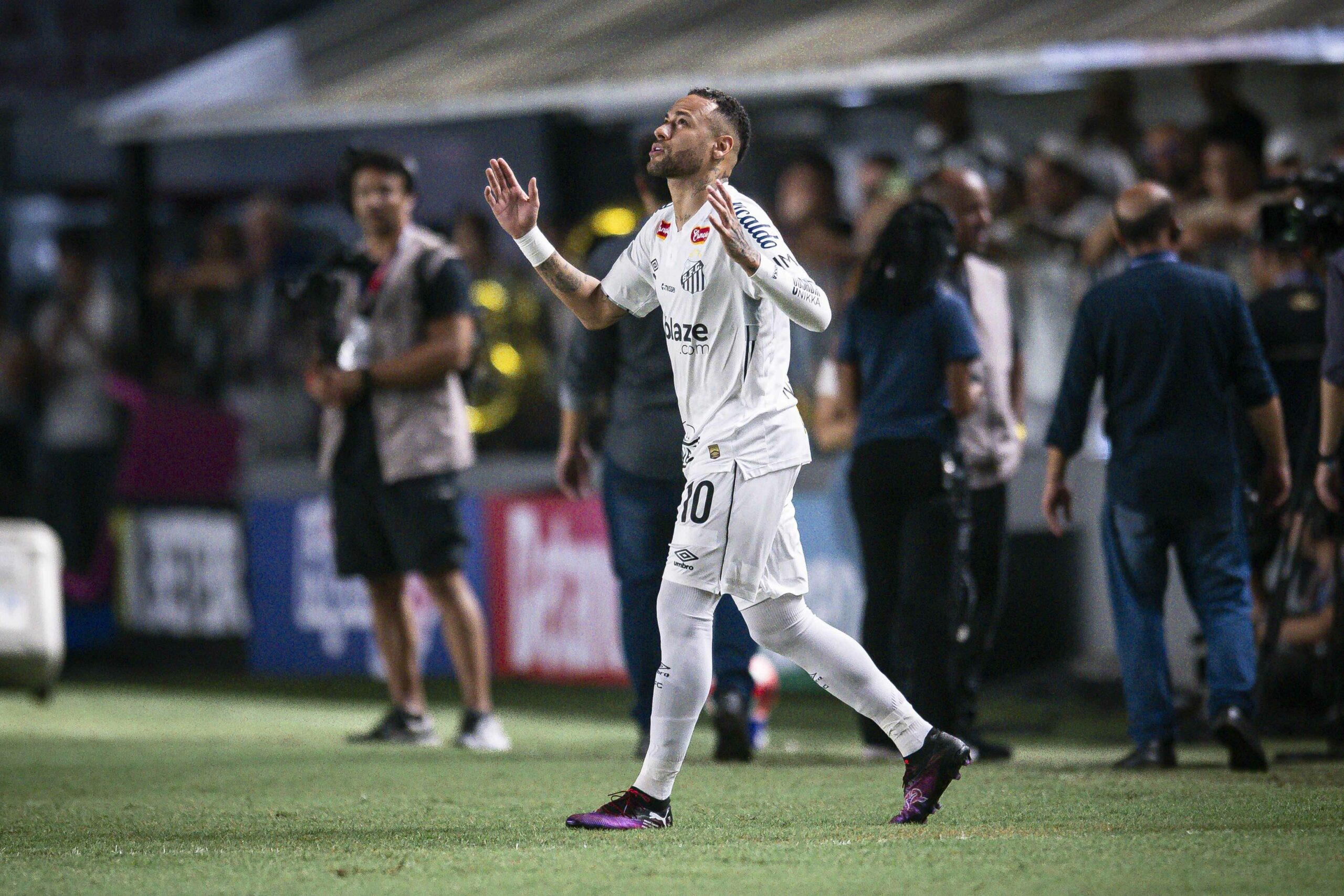 Neymar wird für den FC Santos eingewechselt