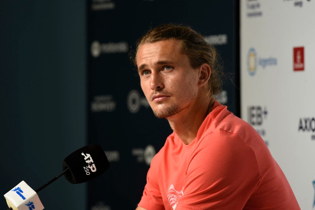 Alexander Zverev bei einer Pressekonferenz