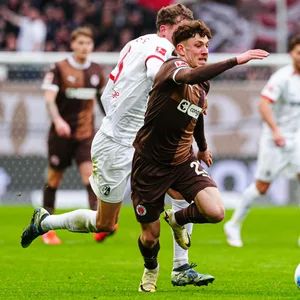Philipp Treu im Zweikampf