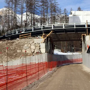 Der Bau der neuen Bob- und Rodelbahn in Cortina d'Ampezzo soll sabotiert worden sein.