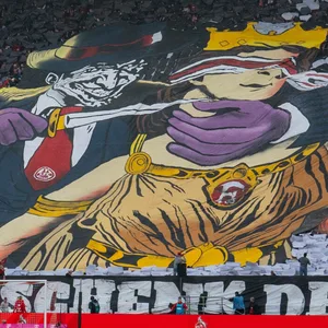 Die Choreo der Kölner Fans im Derby gegen Düsseldorf