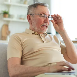 Einem 68-Jährigen wurden 13.000 Euro vom Konto abgehoben. (Symbolbild)