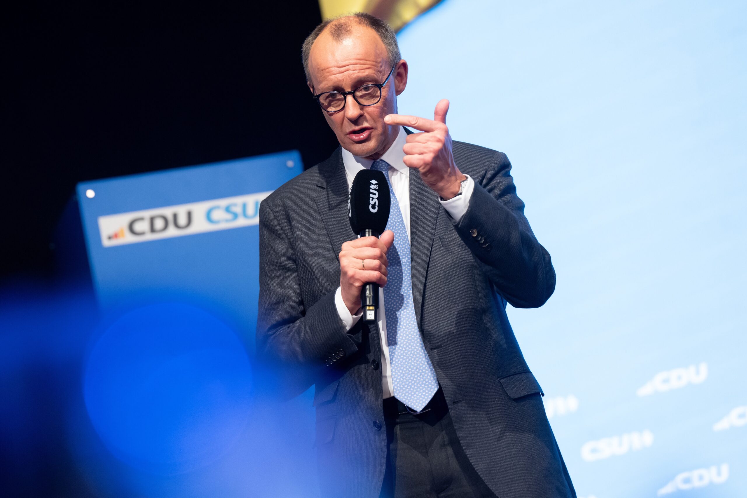 Friedrich Merz, CDU-Bundesvorsitzender und Unions-Kanzlerkandidat, beim gemeinsamen Wahlkampfabschluss von CSU und CDU in München.