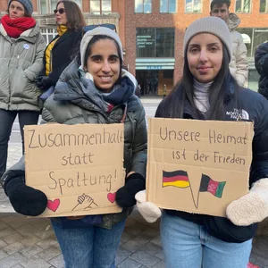 Lale Gluschke (33) und Susan Rateb (32)