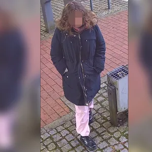 Die 22-Jährige wird dringend verdächtigt, den 81-Jährigen in Rosdorf bei Göttingen umgebracht zu haben.