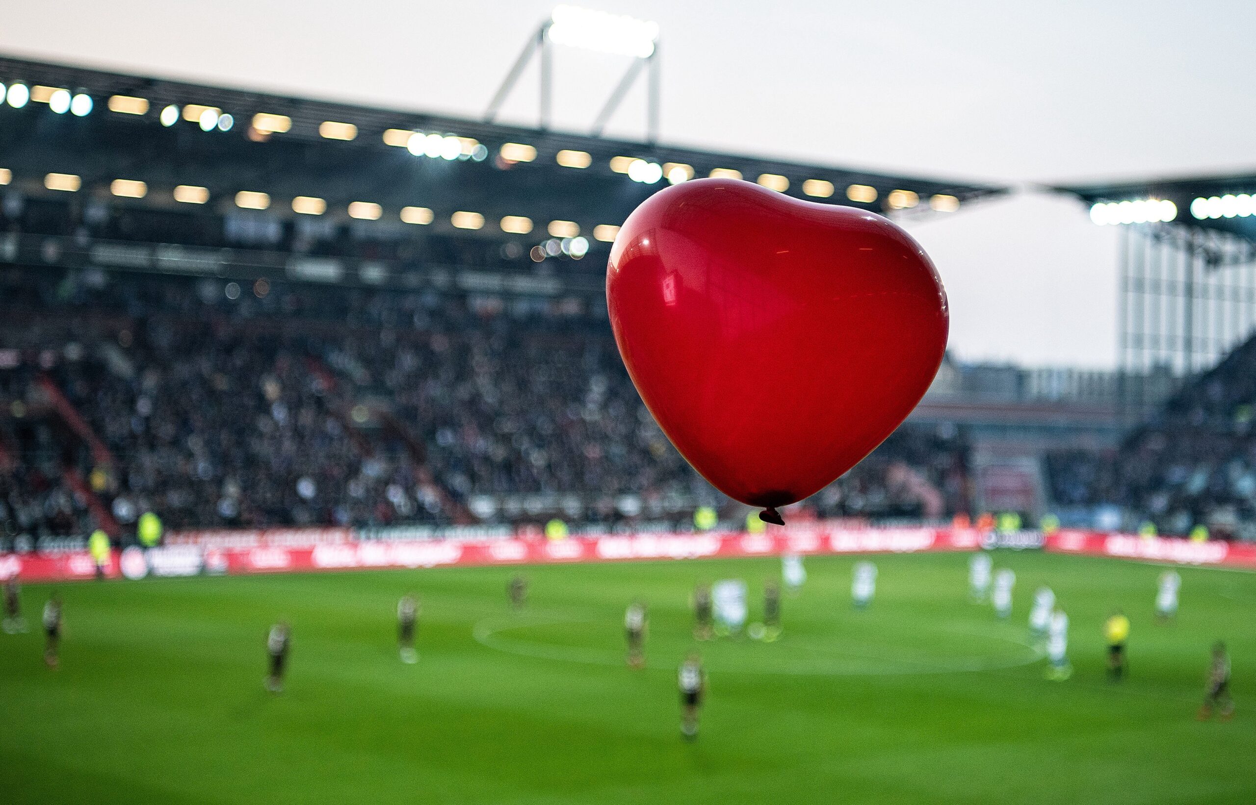 Herz-Luftballon am Millerntor