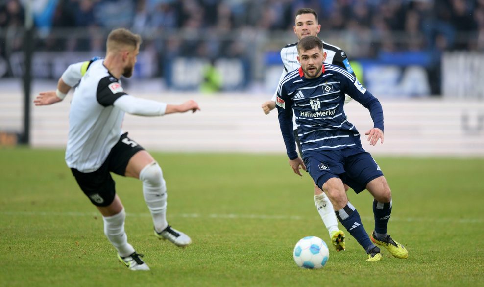 HSV-Profi Lukas Poreba beim Spiel in Ulm