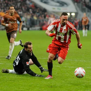 Franck Ribery erzielt ein Tor gegen St. Pauli