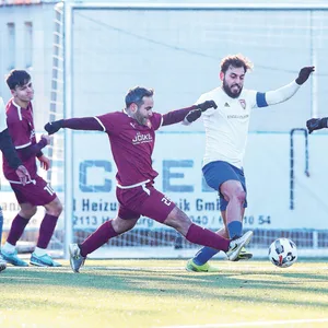 Deran Toksöz grätscht jetzt wieder für seinen Jugendklub HT16.