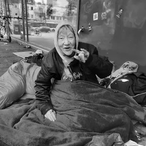 Die Obdachlose Inge an ihrem Schlafplatz auf der Reeperbahn