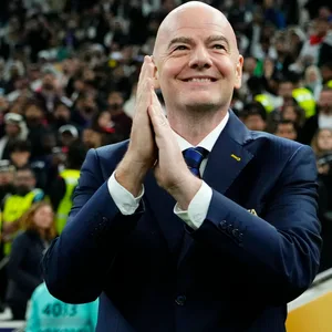FIFA-Präsident Gianni Infantino klatscht in die Hände