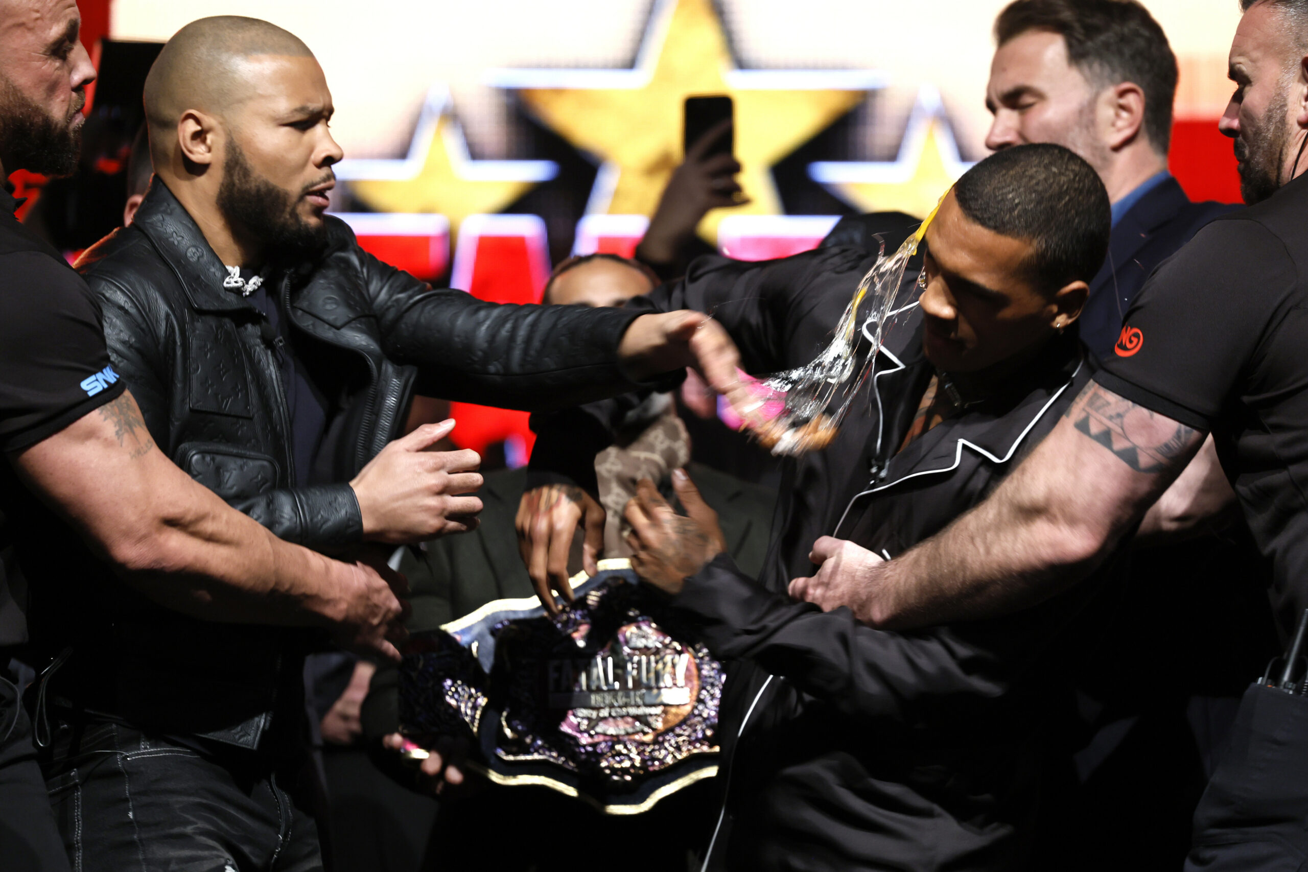 Chris Eubank Jr. verpasst Conor Benn eine Ei-Dusch