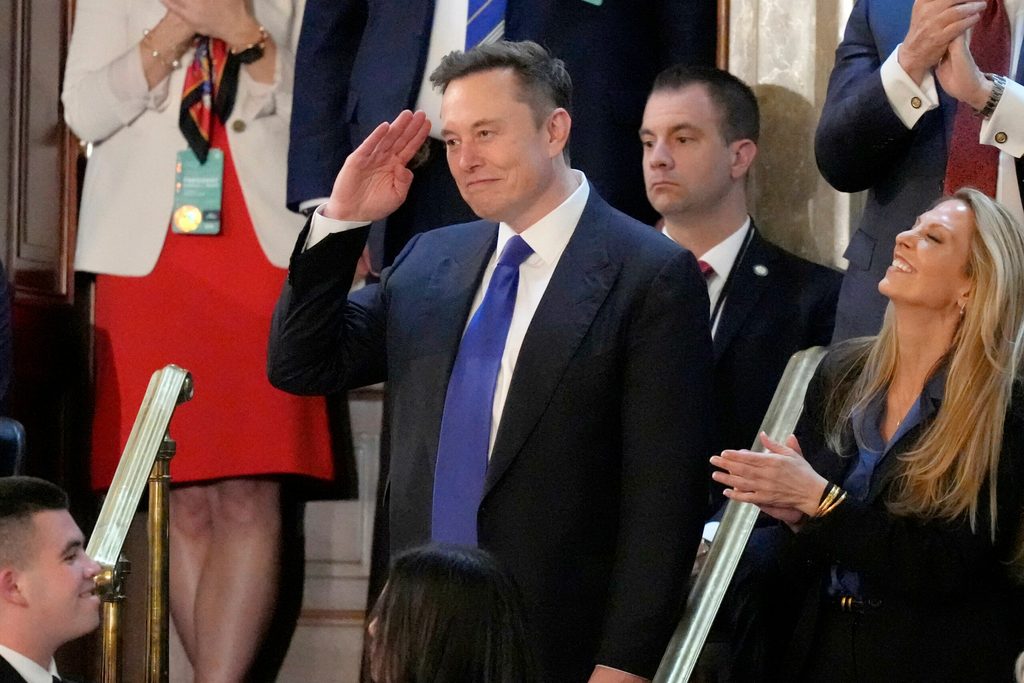 Während einer Sitzung des Kongresses im Capitol in Washington grüßt Musk Präsident Trump.