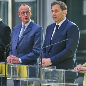 Markus Söder (CSU), Friedrich Merz (CDU), Lars Klingbeil (SPD) und Saskia Esken (SPD)