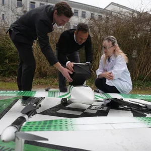 Start Drohnen-Linienflugbetrieb für Laborproben