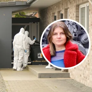 Am Haus des Paares in Noer arbeiten Ermittler der Spurensicherung. Die 43-Jährige ist verschwunden.