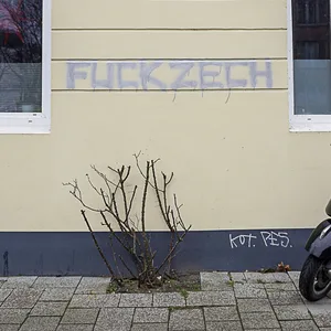 In Eimsbüttel sind an vielen Hauswänden Schriftzüge mit dem Wort „Zech" aufgetaucht.