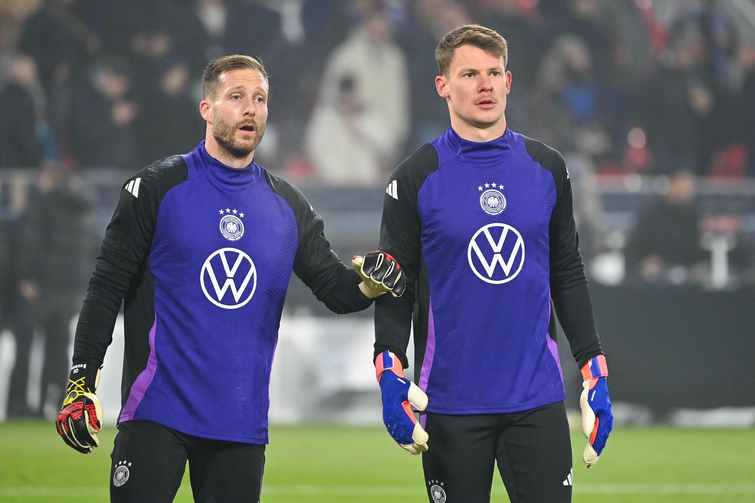 Oliver Baumann und Alexander Nübel sehen erstaunt aus